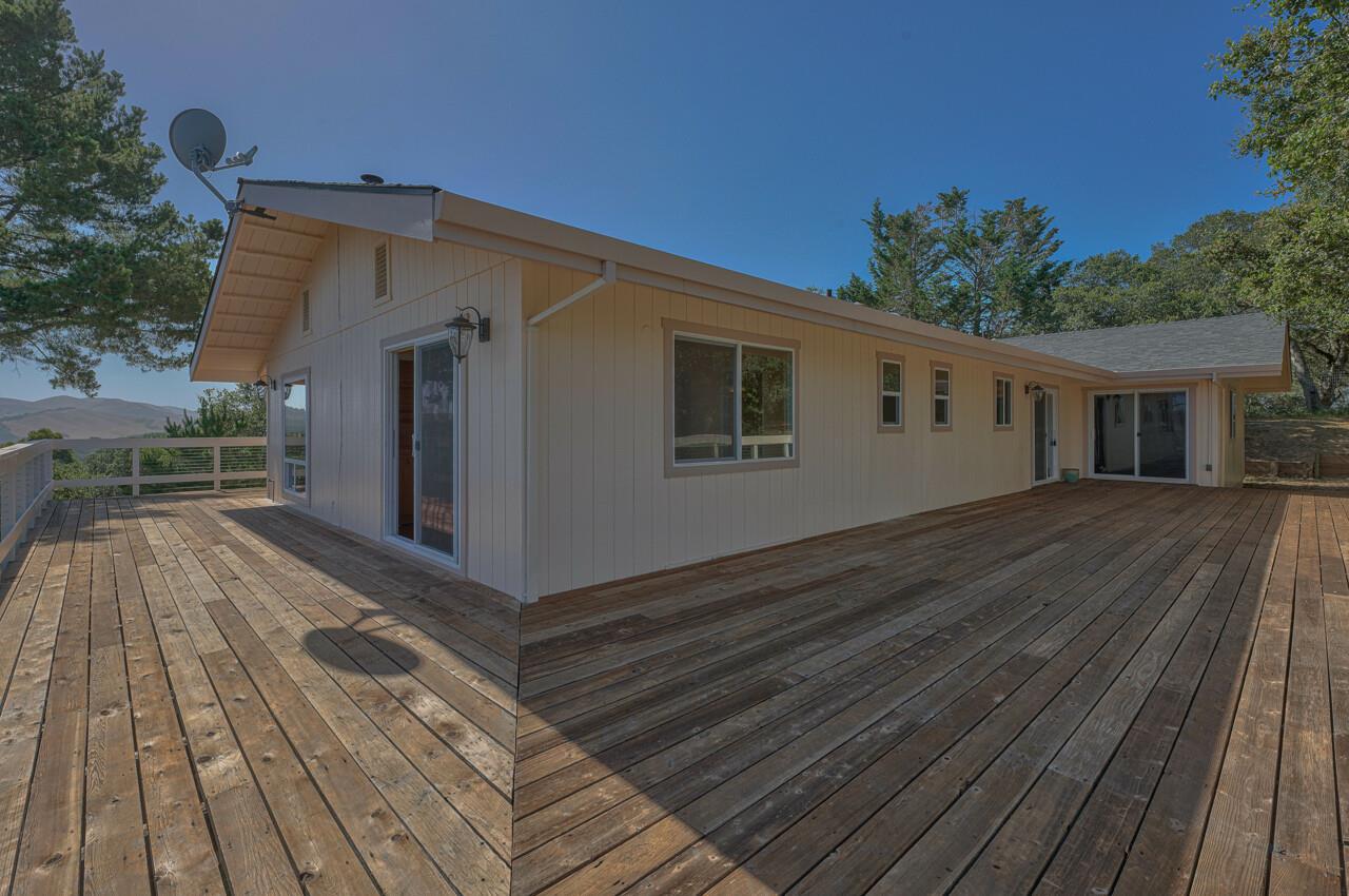 Detail Gallery Image 11 of 51 For 570 Echo Valley Rd, Salinas,  CA 93907 - 3 Beds | 2 Baths