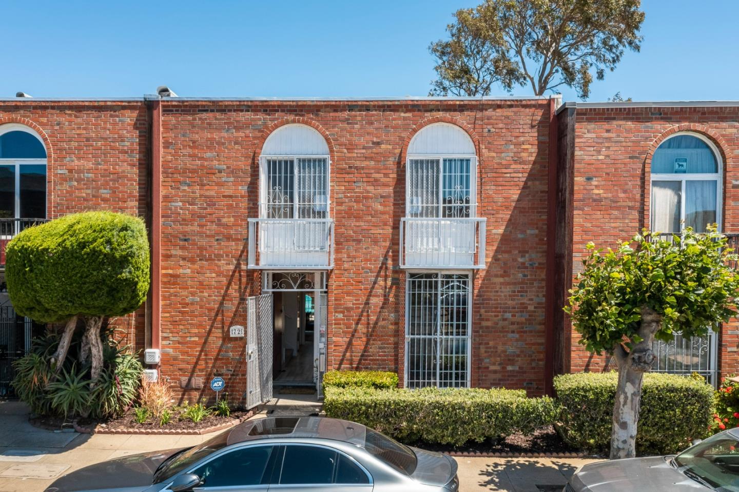 Detail Gallery Image 1 of 1 For 72 Argonaut Ave, San Francisco,  CA 94134 - 4 Beds | 2/1 Baths