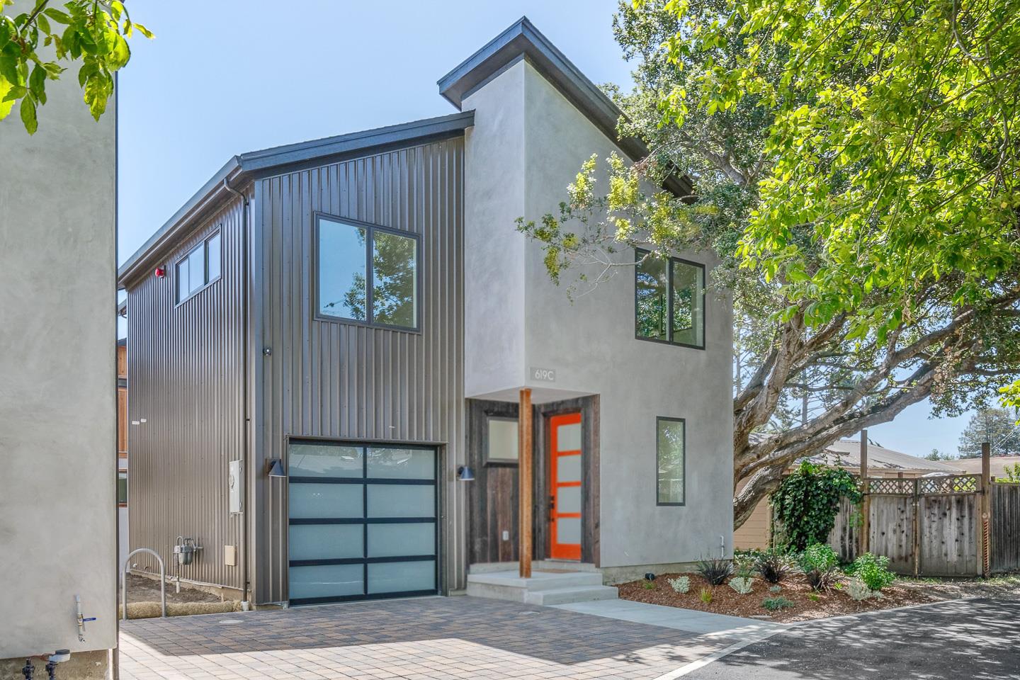 Detail Gallery Image 1 of 1 For 619 #C Sumner, Santa Cruz,  CA 95062 - 3 Beds | 2/1 Baths