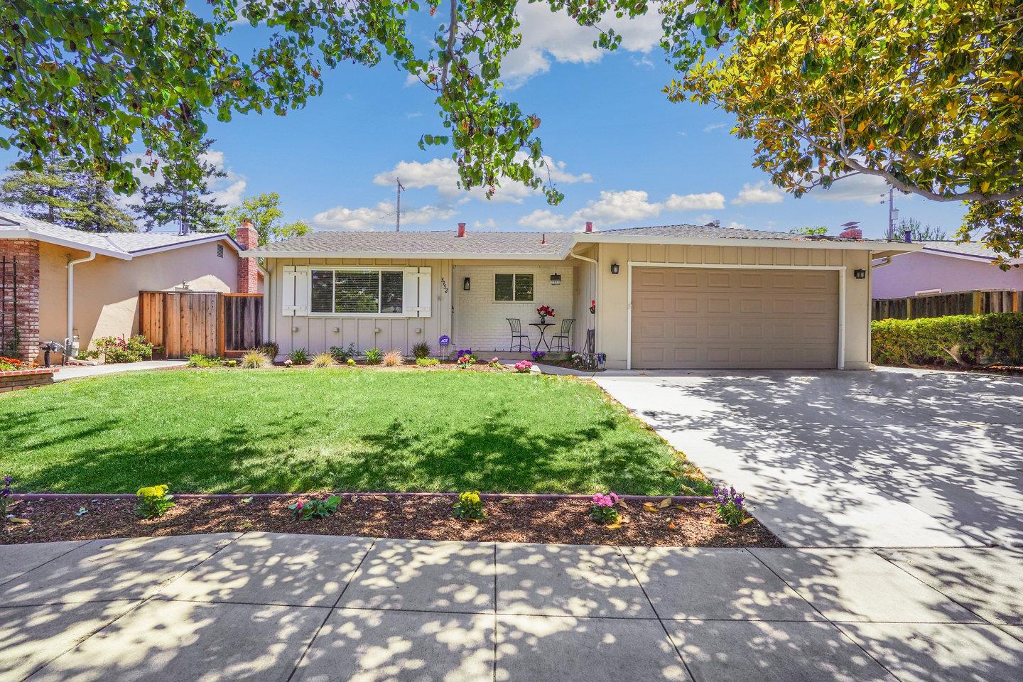 Detail Gallery Image 1 of 1 For 3952 via Cristobal, Campbell,  CA 95008 - 3 Beds | 2 Baths