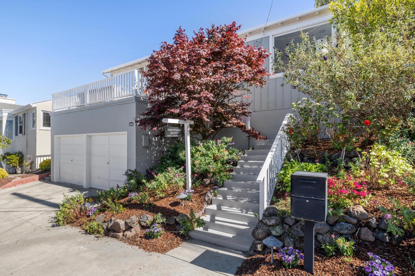 Detail Gallery Image 1 of 1 For 4020 Bayview Ave, San Mateo,  CA 94403 - 3 Beds | 1/1 Baths