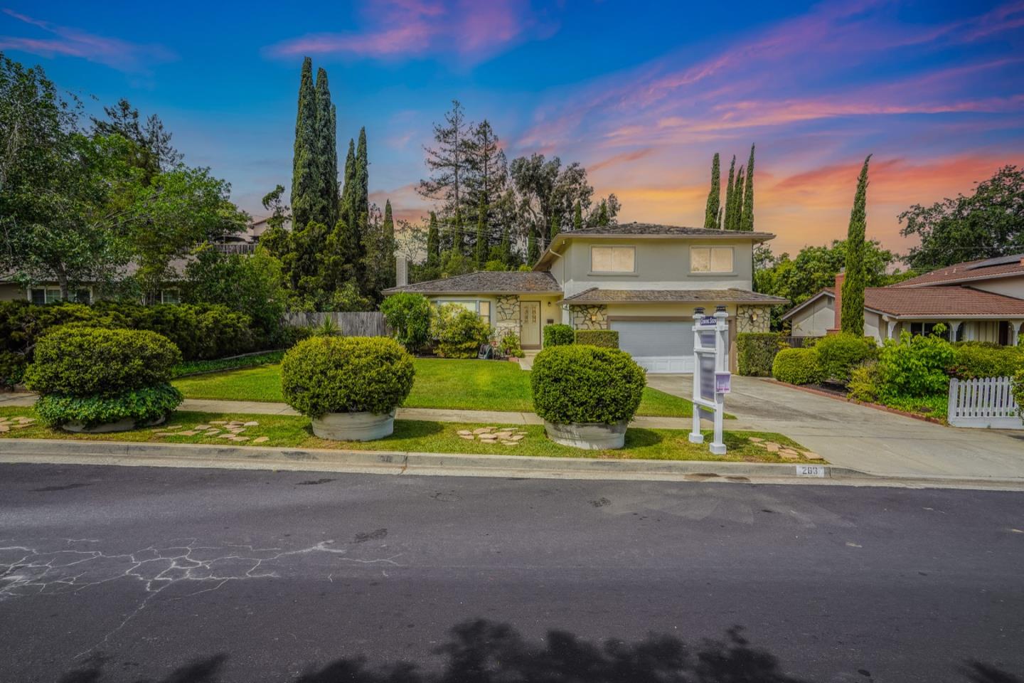 Detail Gallery Image 1 of 1 For 263 More Ave, Los Gatos,  CA 95032 - 3 Beds | 2/1 Baths
