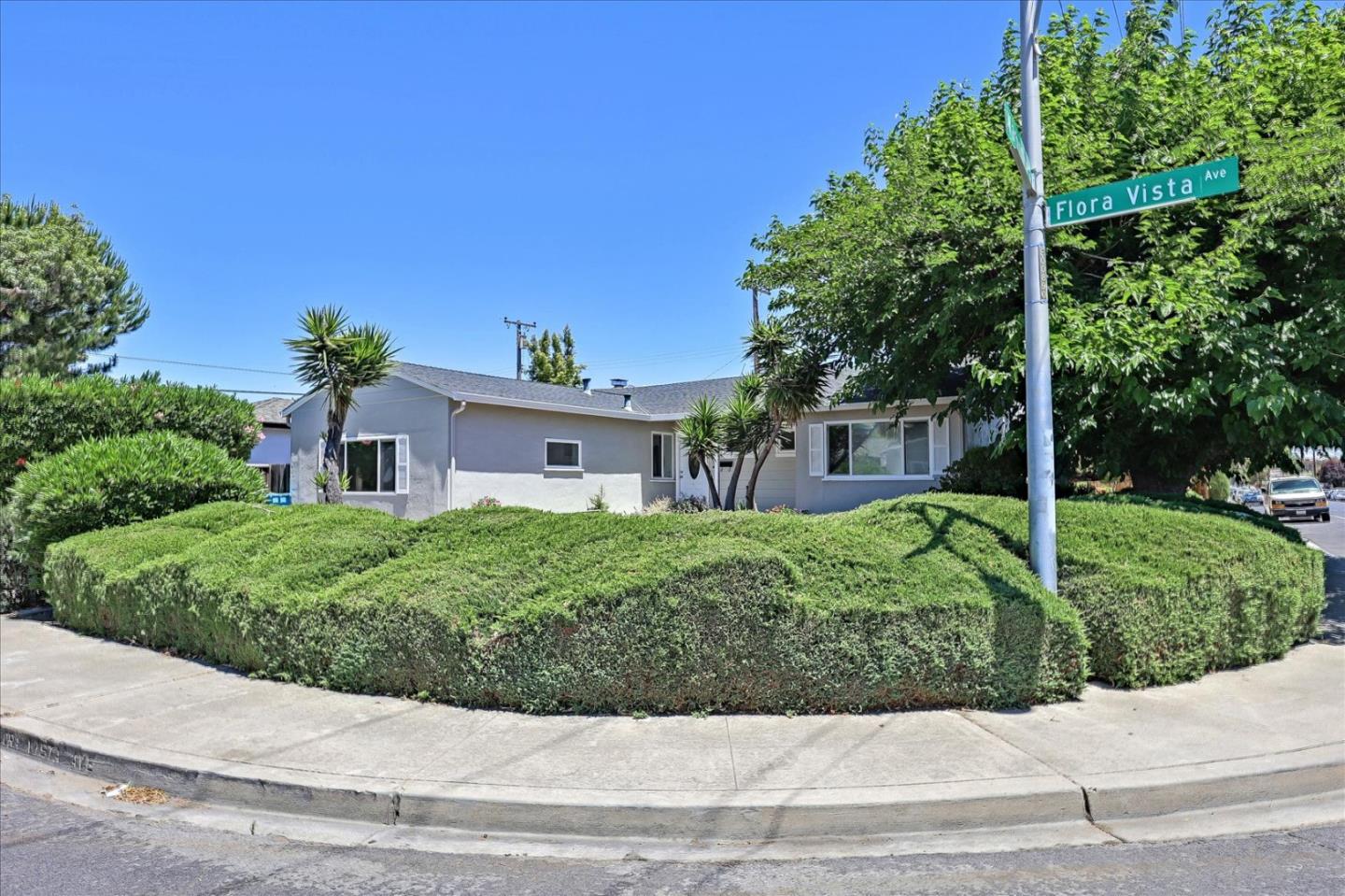 Detail Gallery Image 1 of 1 For 3492 Flora Vista Ave, Santa Clara,  CA 95051 - 3 Beds | 2 Baths