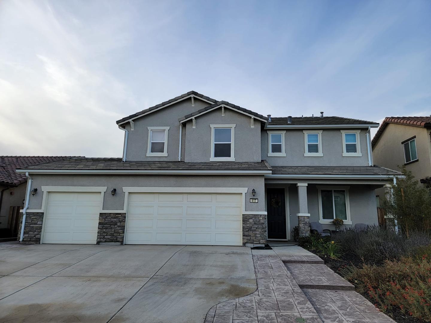 Detail Gallery Image 1 of 1 For 617 Cadena Dr, Soledad,  CA 93960 - 5 Beds | 2/1 Baths