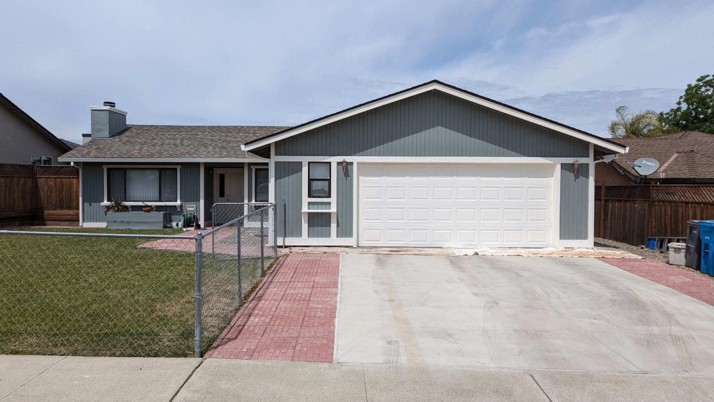 Detail Gallery Image 1 of 1 For 1630 Bella Vista Dr, Hollister,  CA 95023 - 3 Beds | 2 Baths