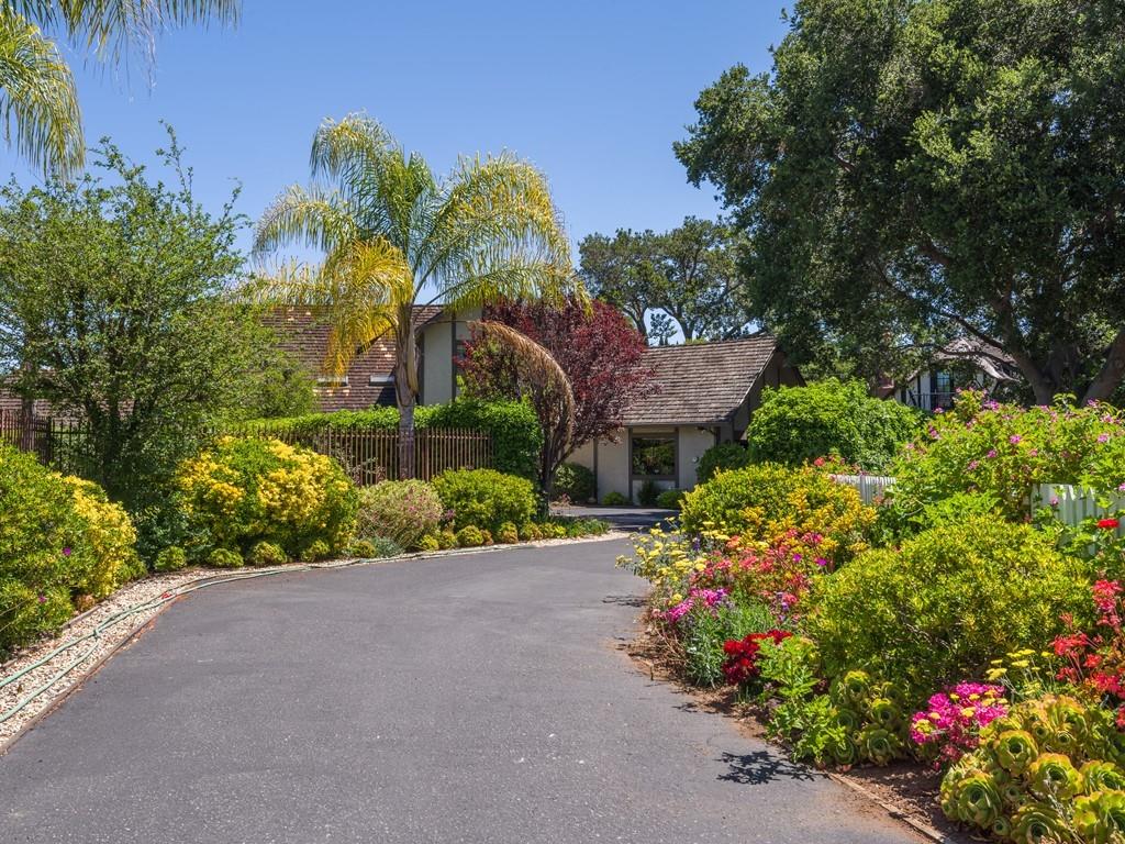 Detail Gallery Image 1 of 1 For 139 W Edith Ave, Los Altos,  CA 94022 - 5 Beds | 3 Baths