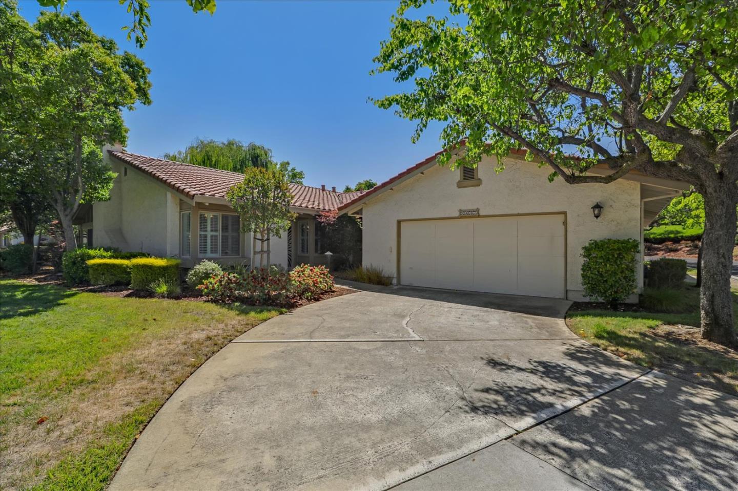 Detail Gallery Image 1 of 1 For 8437 Chenin Blanc Ln, San Jose,  CA 95135 - 2 Beds | 2 Baths