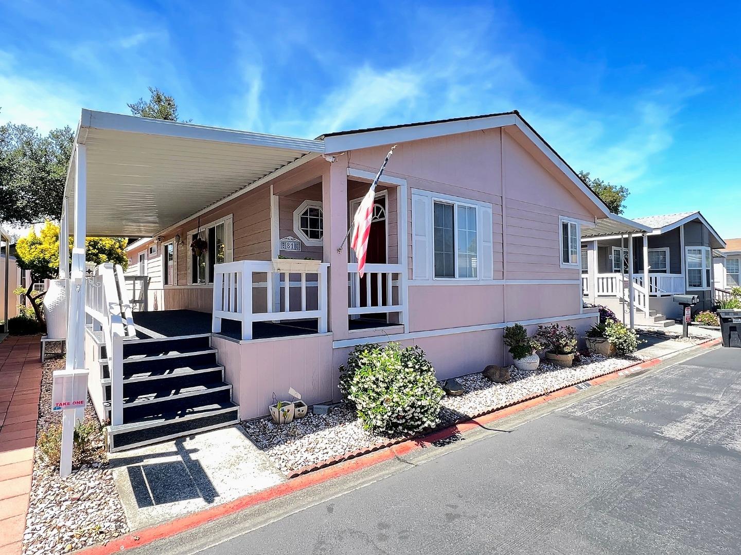 Detail Gallery Image 1 of 1 For 125 N Mary Ave #81,  Sunnyvale,  CA 94086 - 3 Beds | 2 Baths