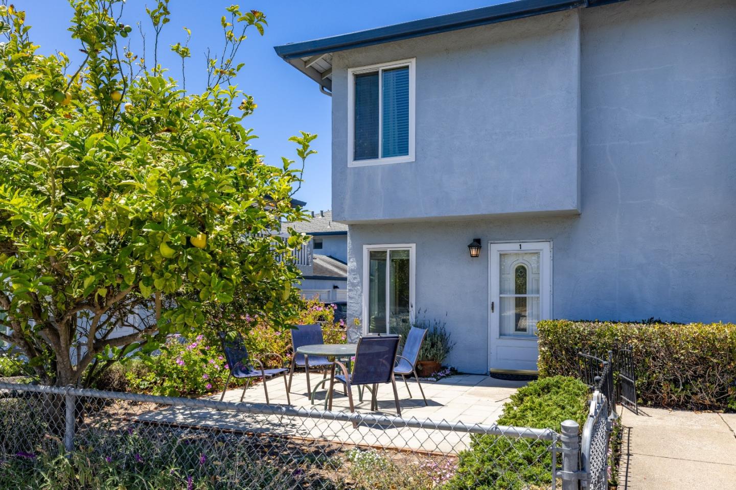 Detail Gallery Image 1 of 1 For 3157 Lynscott Dr #1,  Marina,  CA 93933 - 2 Beds | 1/1 Baths