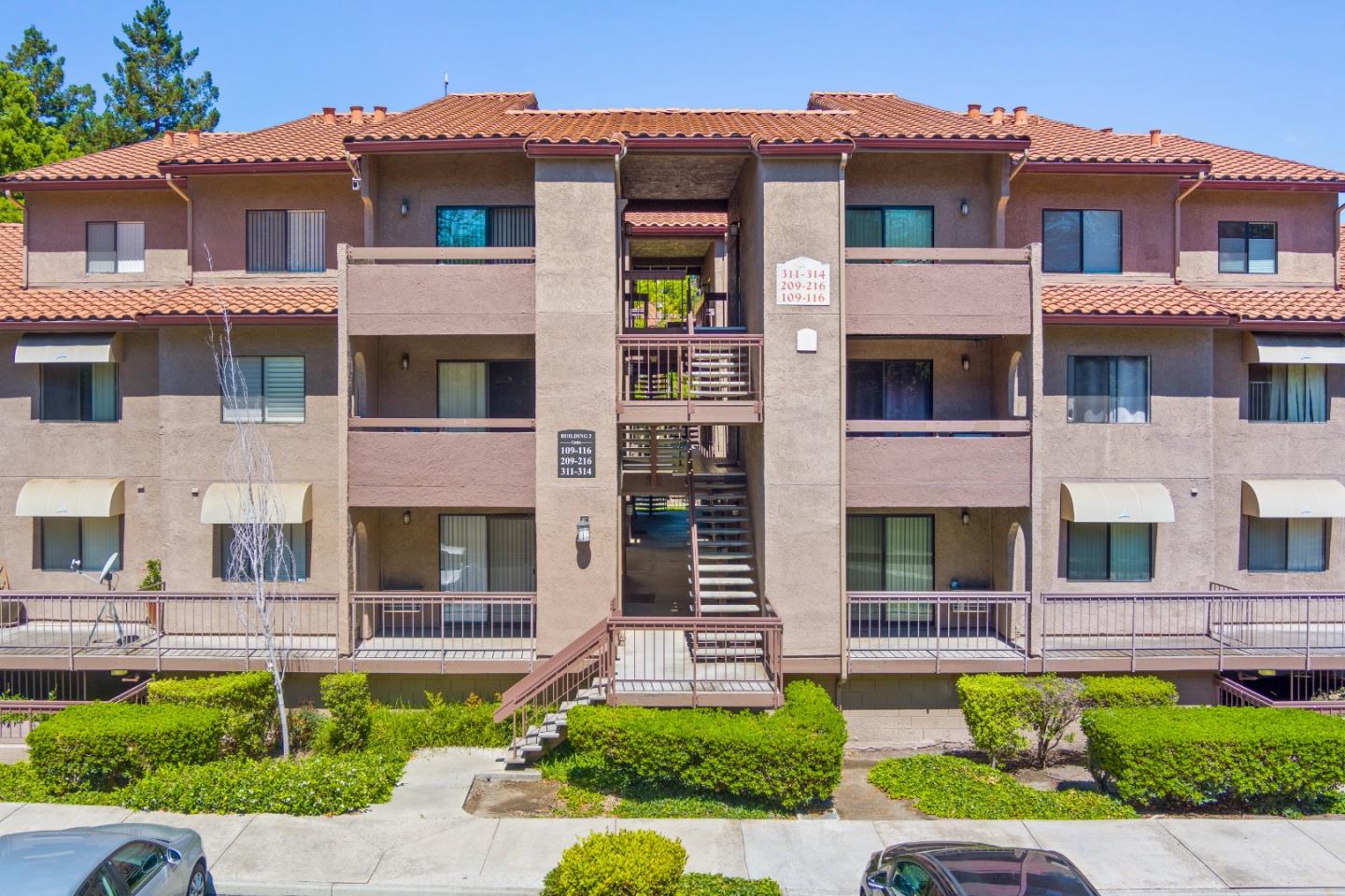 Detail Gallery Image 1 of 1 For 2250 Monroe St #113,  Santa Clara,  CA 95050 - 1 Beds | 1 Baths