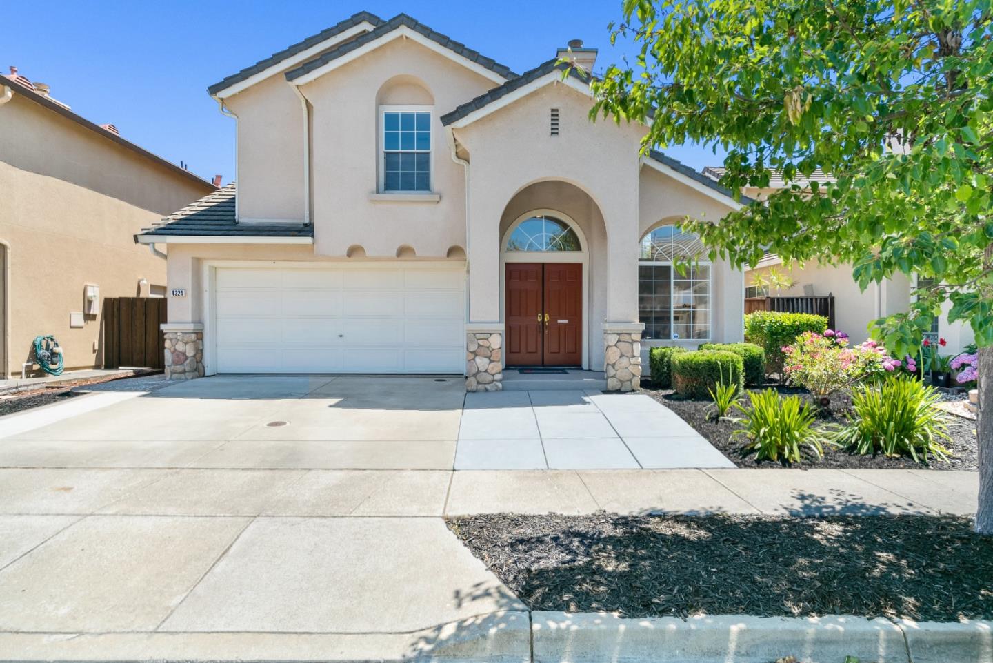 Detail Gallery Image 1 of 1 For 4324 Verdigris Cir, San Jose,  CA 95134 - 3 Beds | 2/1 Baths