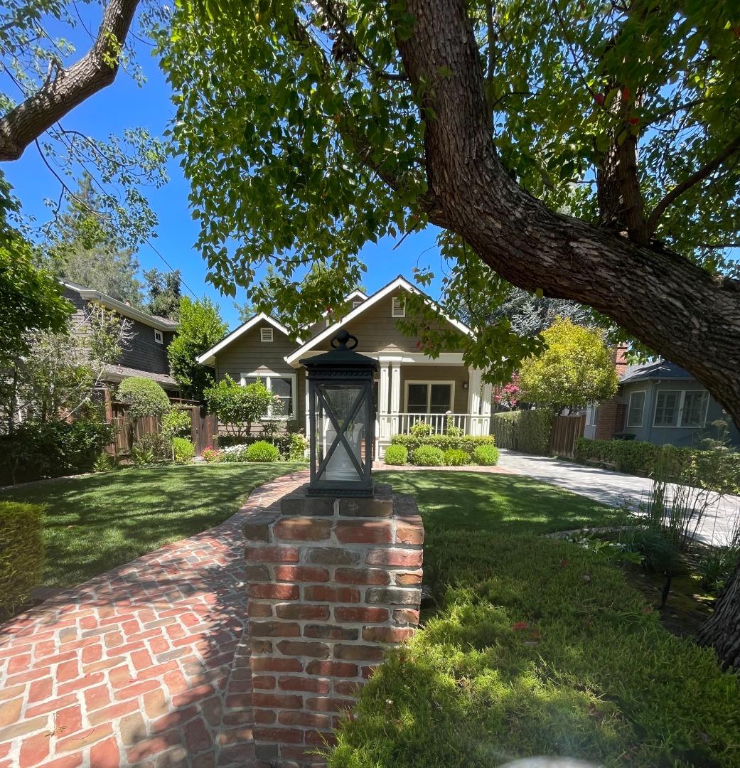 Detail Gallery Image 1 of 1 For 316 Yale Rd, Menlo Park,  CA 94025 - 4 Beds | 3/1 Baths