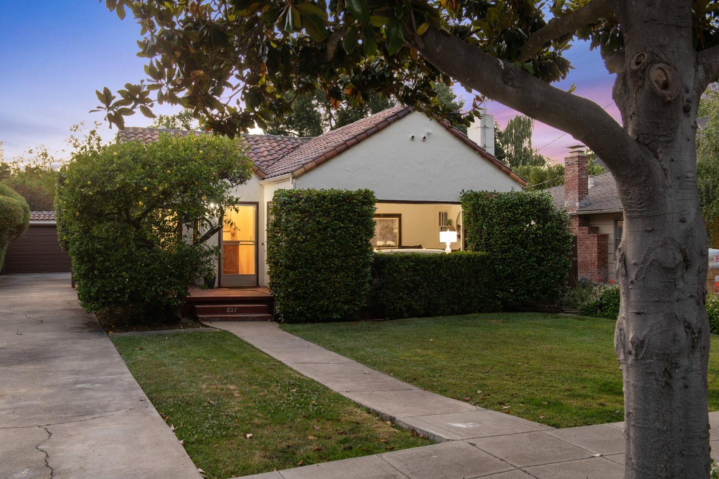 Detail Gallery Image 1 of 1 For 227 Rinconada Ave, Palo Alto,  CA 94301 - 4 Beds | 2 Baths