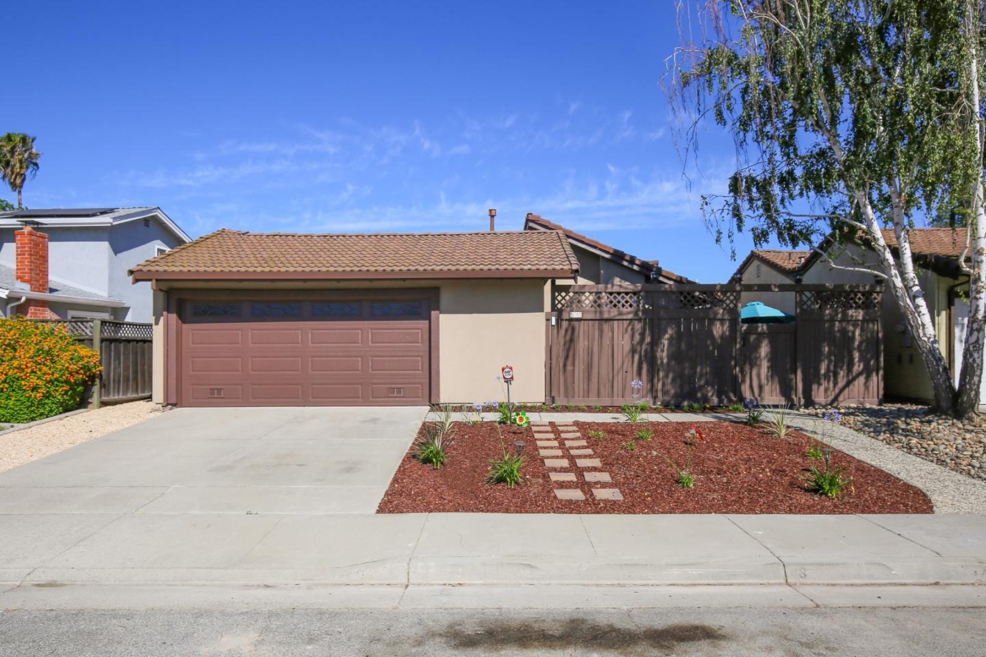 Detail Gallery Image 1 of 1 For 37 Southfield Ct, San Jose,  CA 95138 - 4 Beds | 2 Baths