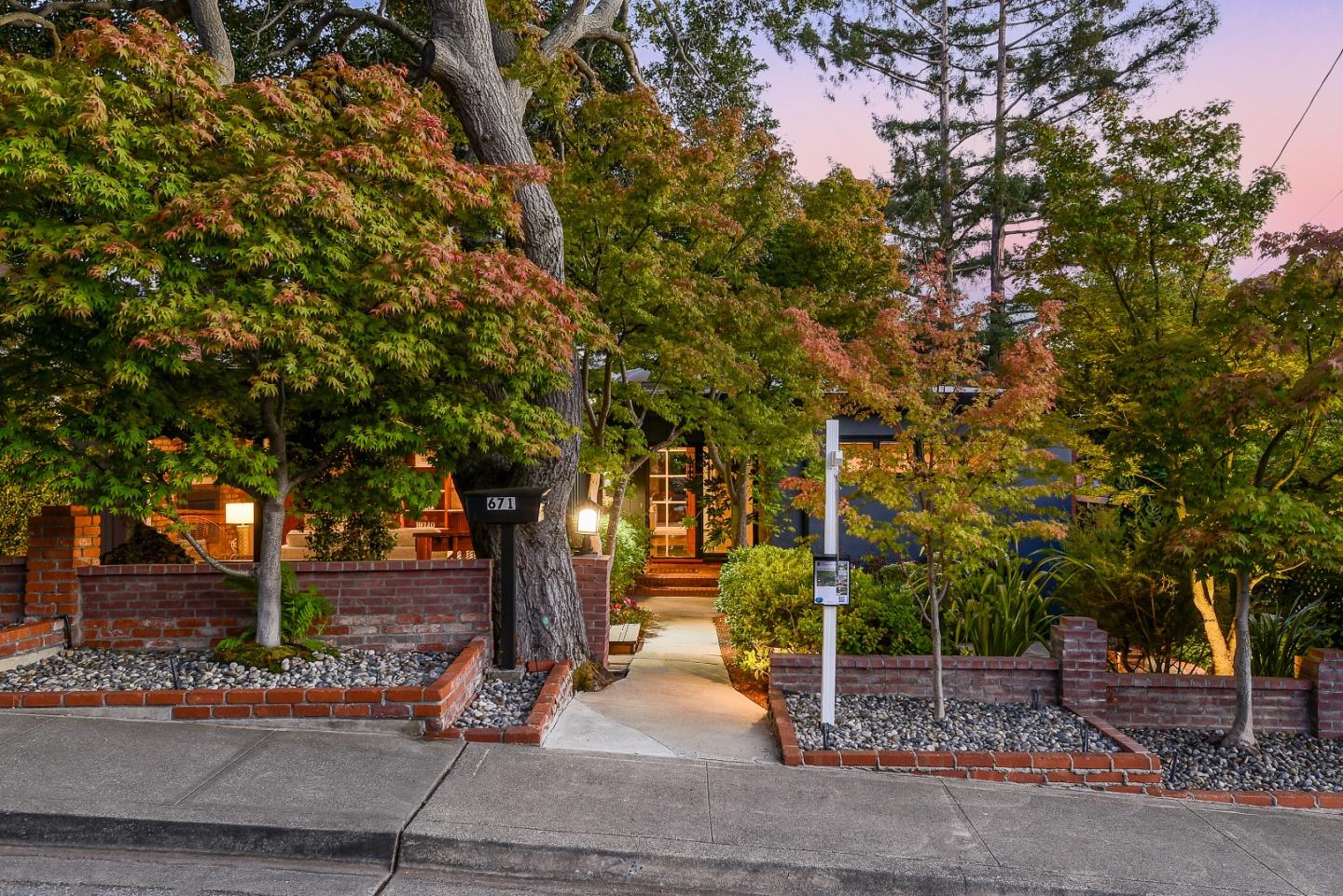 Detail Gallery Image 1 of 1 For 671 Wellington Dr, San Carlos,  CA 94070 - 4 Beds | 3/1 Baths