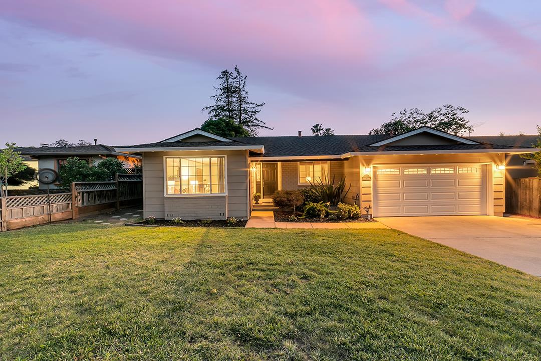 Detail Gallery Image 1 of 1 For 5323 Hounds Est, San Jose,  CA 95135 - 3 Beds | 2 Baths