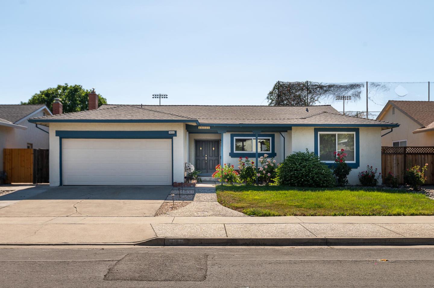 Detail Gallery Image 1 of 1 For 6123 Banner Dr, San Jose,  CA 95123 - 4 Beds | 2 Baths