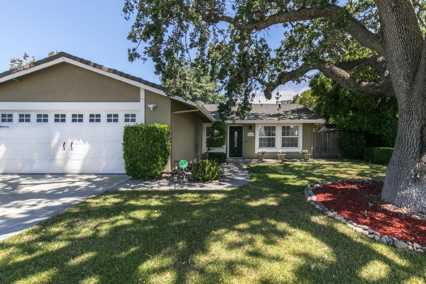 Detail Gallery Image 1 of 1 For 489 Archglen Way, San Jose,  CA 95111 - 4 Beds | 2 Baths