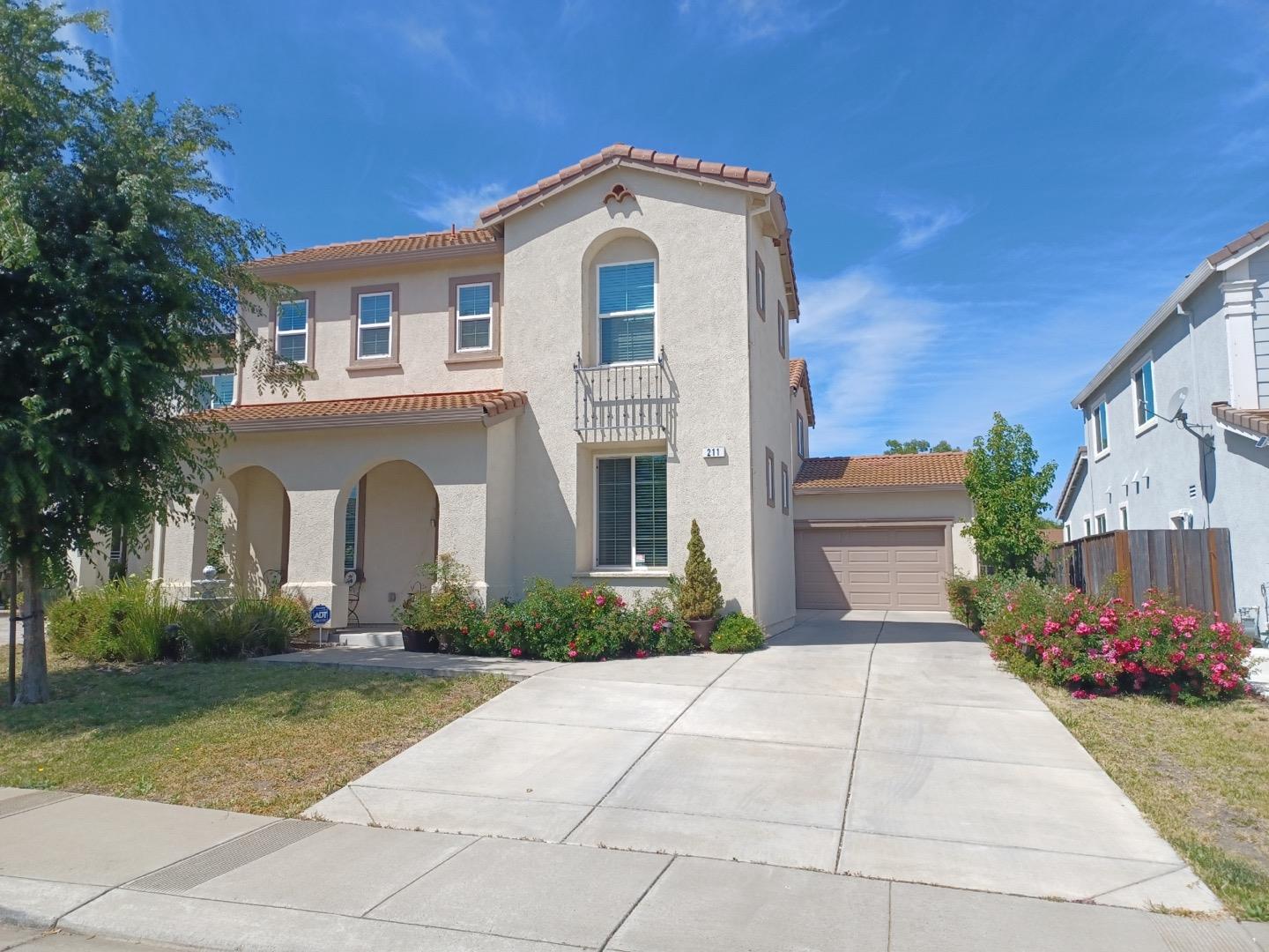 Detail Gallery Image 1 of 1 For 211 Sienna Ct, American Canyon,  CA 94503 - 4 Beds | 2/1 Baths