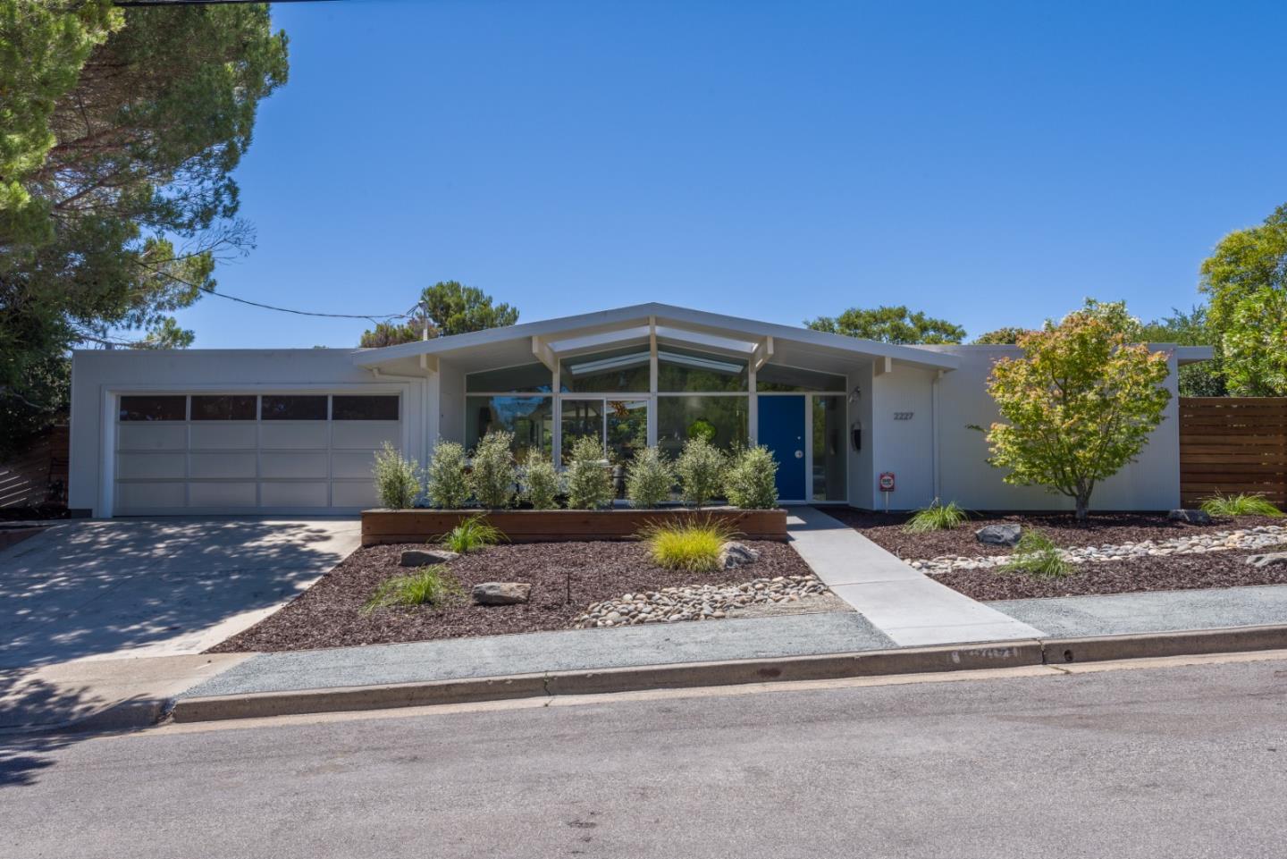 Detail Gallery Image 1 of 1 For 2227 Cobblehill Pl, San Mateo,  CA 94402 - 4 Beds | 2 Baths