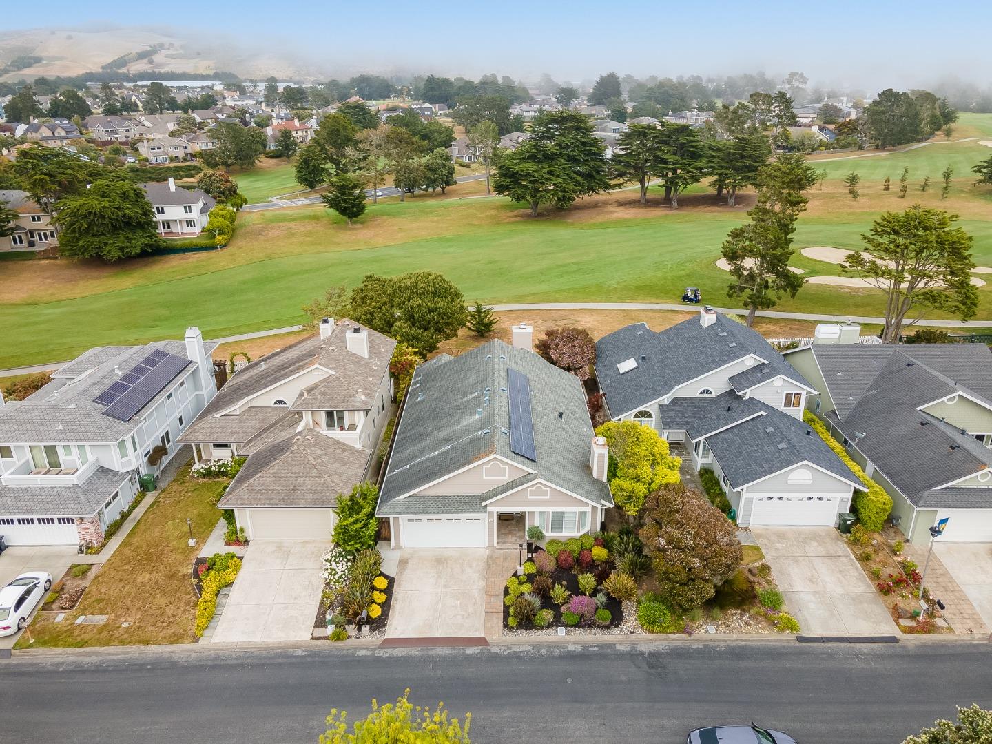 Detail Gallery Image 1 of 1 For 186 Cypress Point Rd, Half Moon Bay,  CA 94019 - 3 Beds | 2 Baths