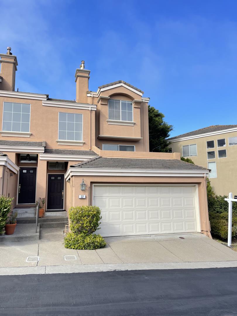Detail Gallery Image 1 of 1 For 32 Highcrest Ln, South San Francisco,  CA 94080 - 2 Beds | 2/1 Baths