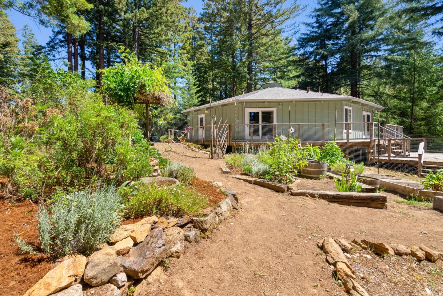 Detail Gallery Image 1 of 1 For 1325 Warren Dr, Santa Cruz,  CA 95060 - 3 Beds | 2 Baths