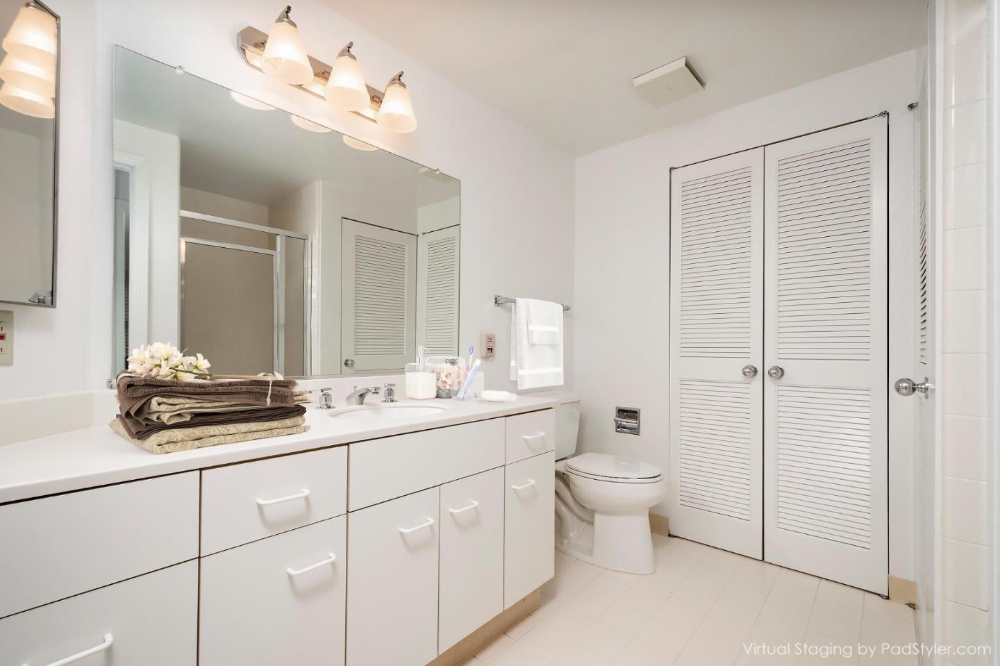 Detail Gallery Image 3 of 11 For 1 Baldwin Ave #317,  San Mateo,  CA 94401 - 2 Beds | 2 Baths