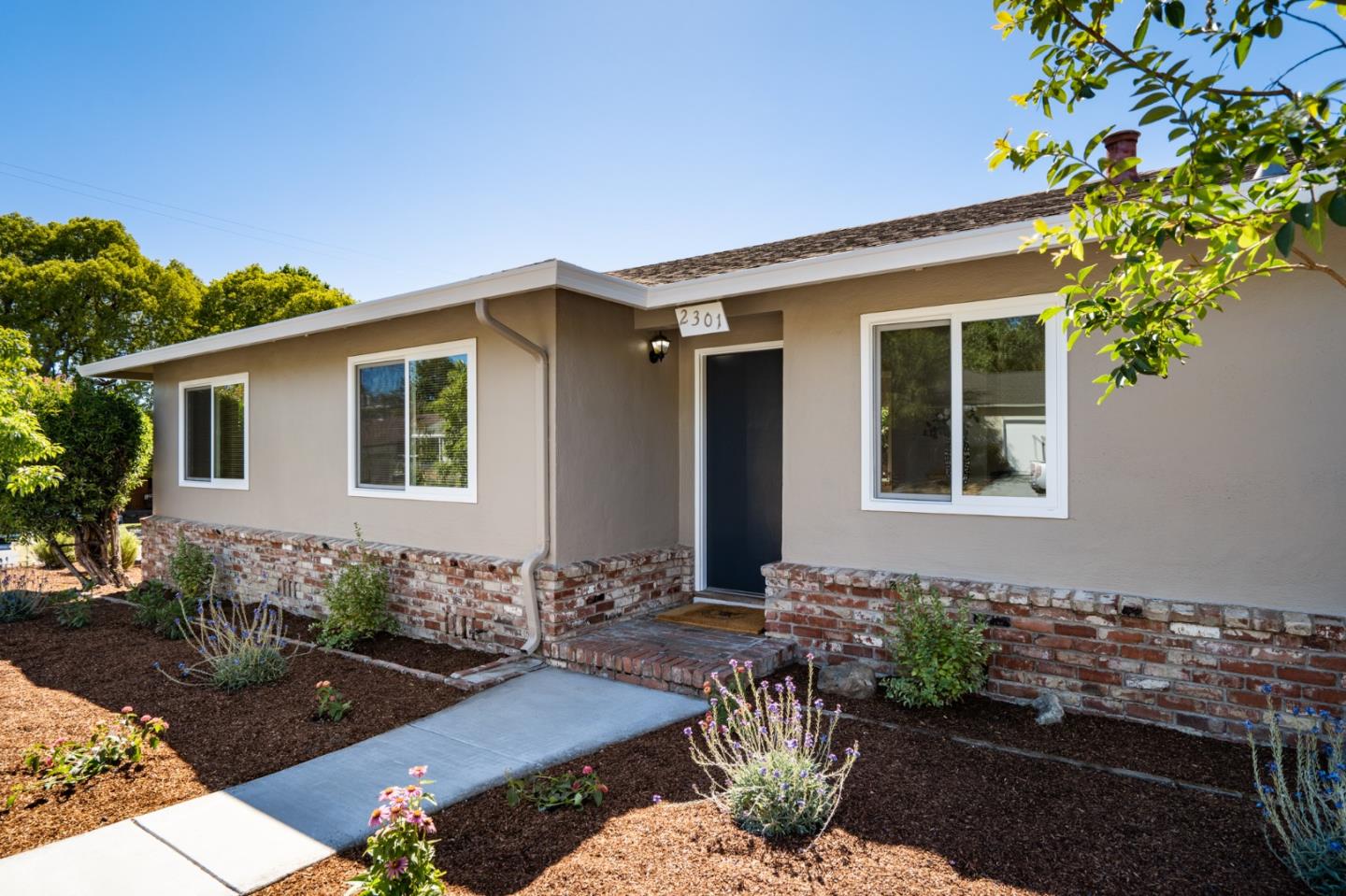 Detail Gallery Image 1 of 1 For 2301 Brittan Ave, San Carlos,  CA 94070 - 3 Beds | 2 Baths