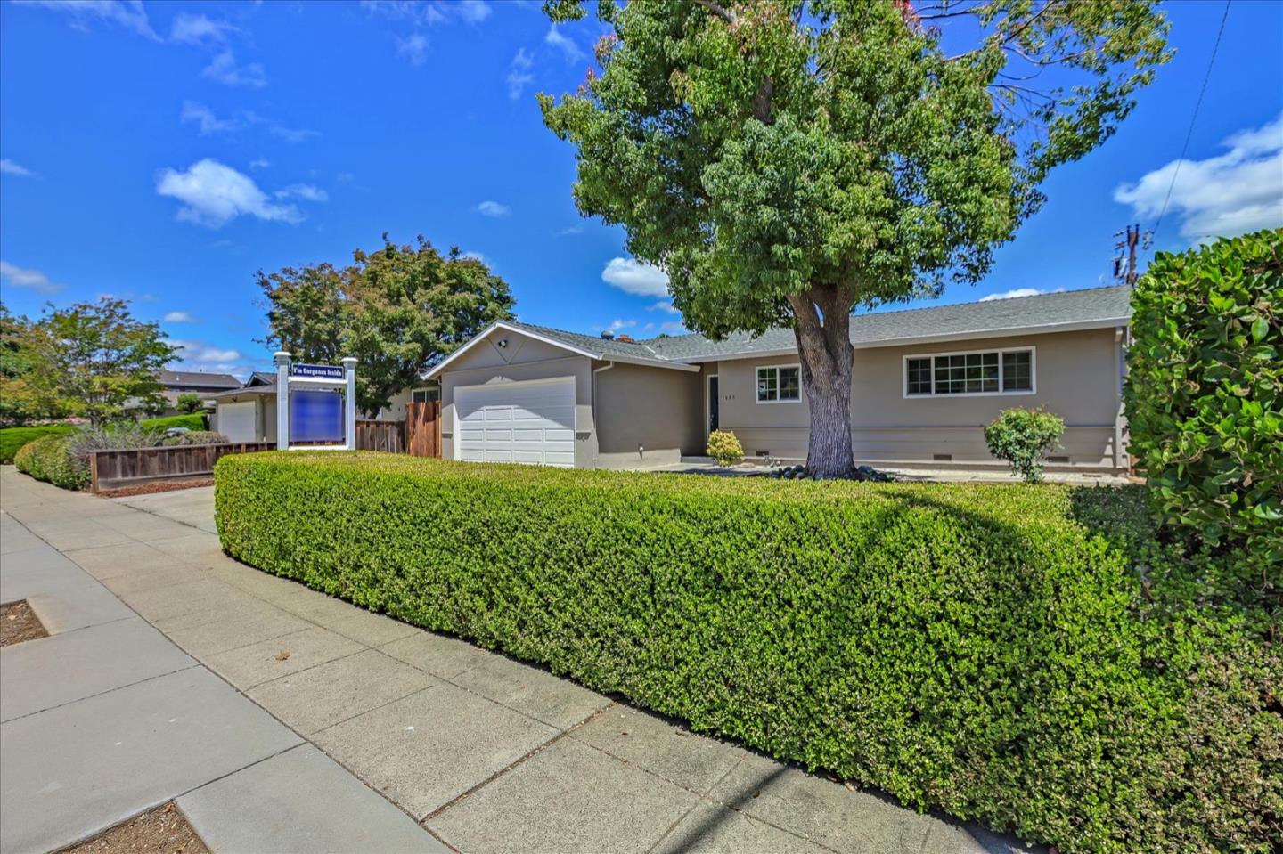 Detail Gallery Image 1 of 1 For 1685 Canna Ln, San Jose,  CA 95124 - 3 Beds | 2 Baths