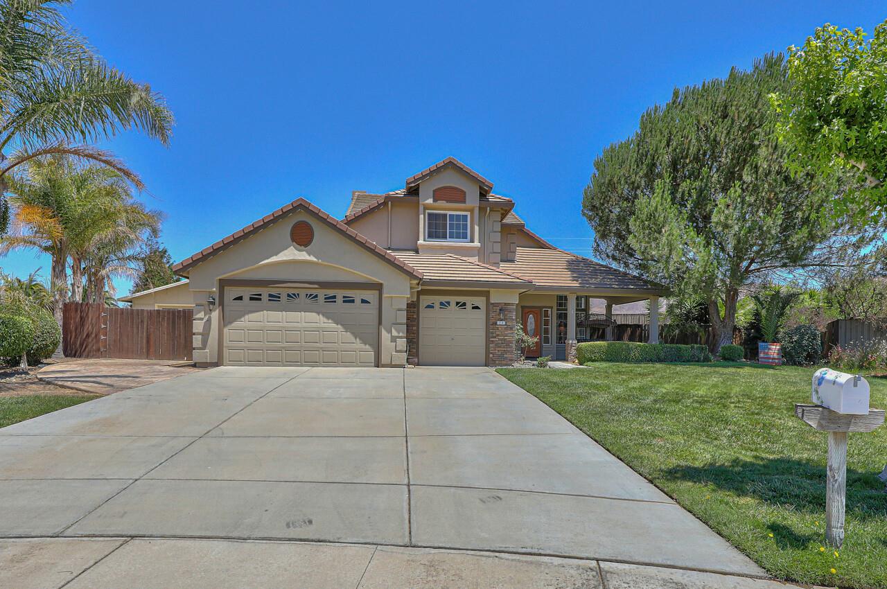 Detail Gallery Image 1 of 1 For 34 Cambrian Ct, Soledad,  CA 93960 - 4 Beds | 3 Baths