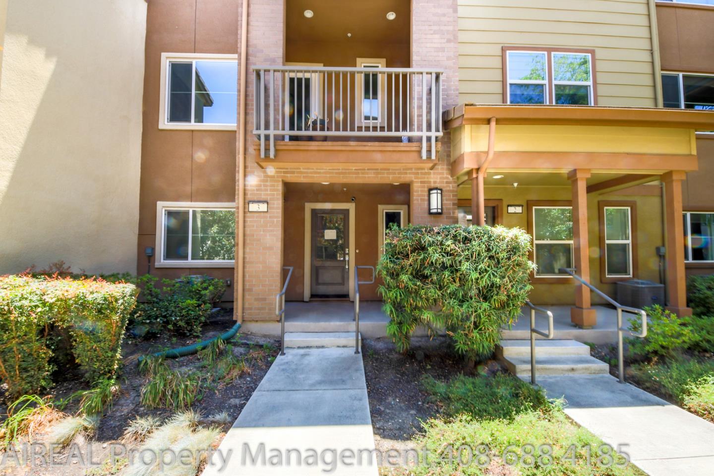 Detail Gallery Image 1 of 1 For 2423 Stearman Ln #3,  San Jose,  CA 95132 - 4 Beds | 3/1 Baths