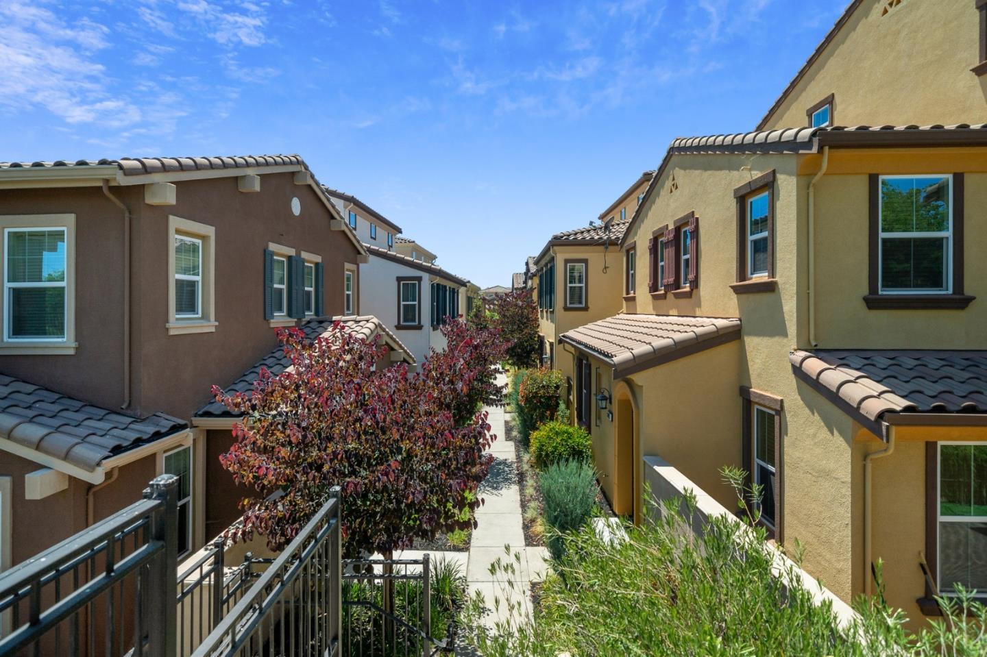 Detail Gallery Image 1 of 1 For 2997 Vittoria Loop, Dublin,  CA 94568 - 4 Beds | 3 Baths