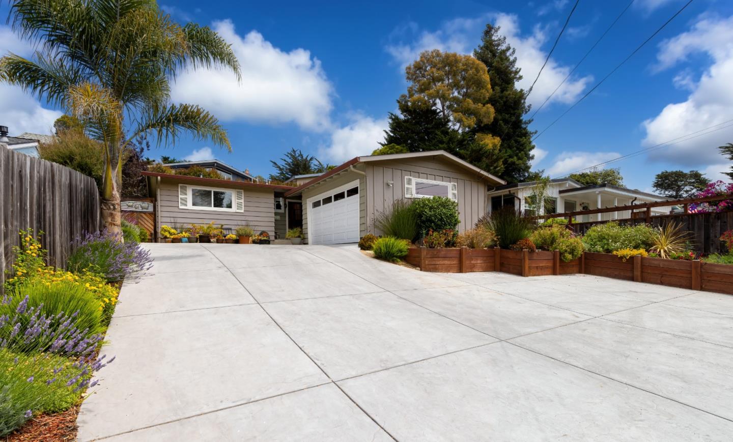 Detail Gallery Image 1 of 1 For 505 Clubhouse Dr, Aptos,  CA 95003 - 3 Beds | 2 Baths