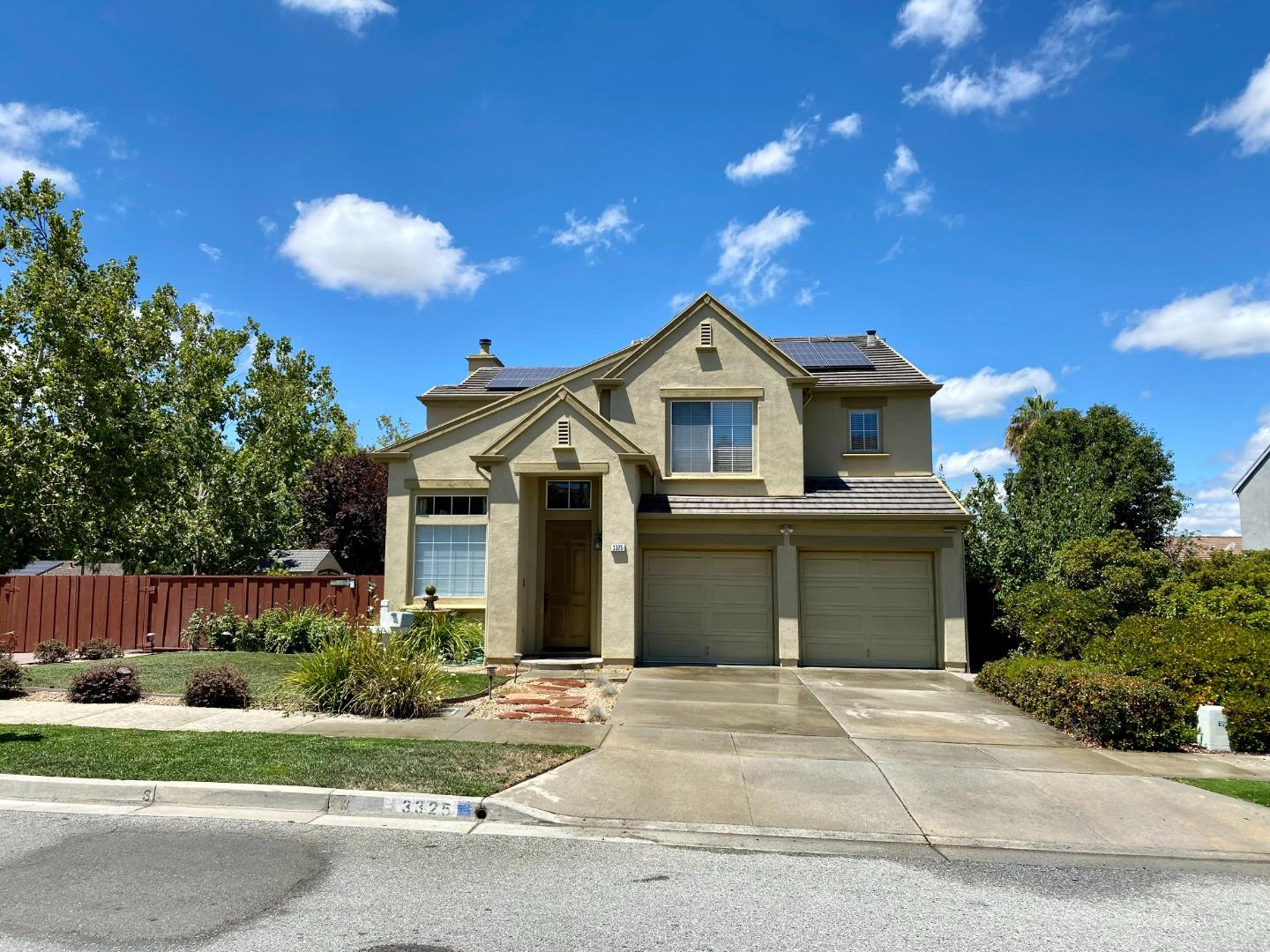 Detail Gallery Image 1 of 1 For 3325 Loire Ct, San Jose,  CA 95135 - 3 Beds | 2/1 Baths