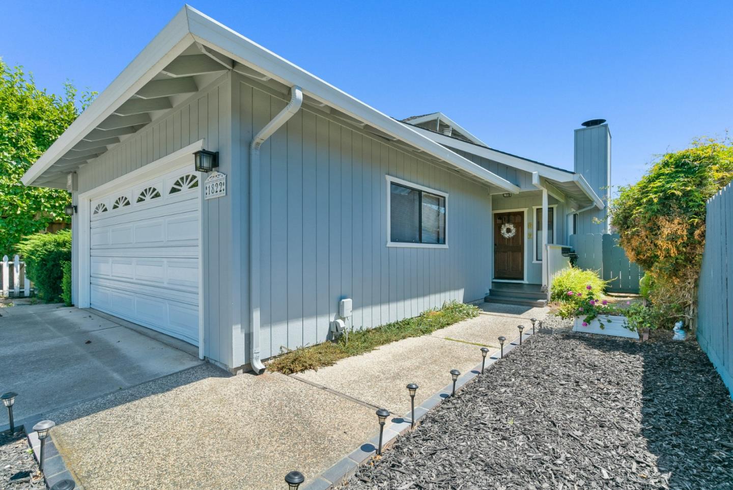 Detail Gallery Image 1 of 1 For 1822 Silvana Ln, Santa Cruz,  CA 95062 - 3 Beds | 2/1 Baths