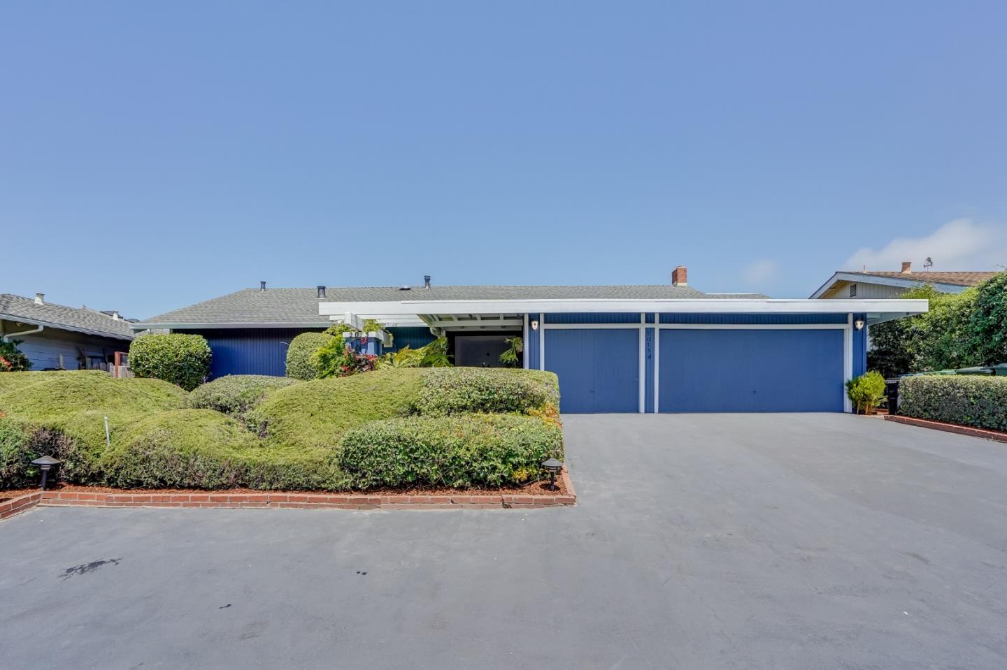 Detail Gallery Image 1 of 1 For 2013 Touraine Ln, Half Moon Bay,  CA 94019 - 3 Beds | 2 Baths