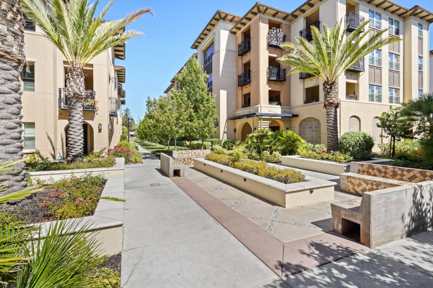 Detail Gallery Image 1 of 1 For 1068 Bigleaf Place #403,  San Jose,  CA 95131 - 3 Beds | 2/1 Baths