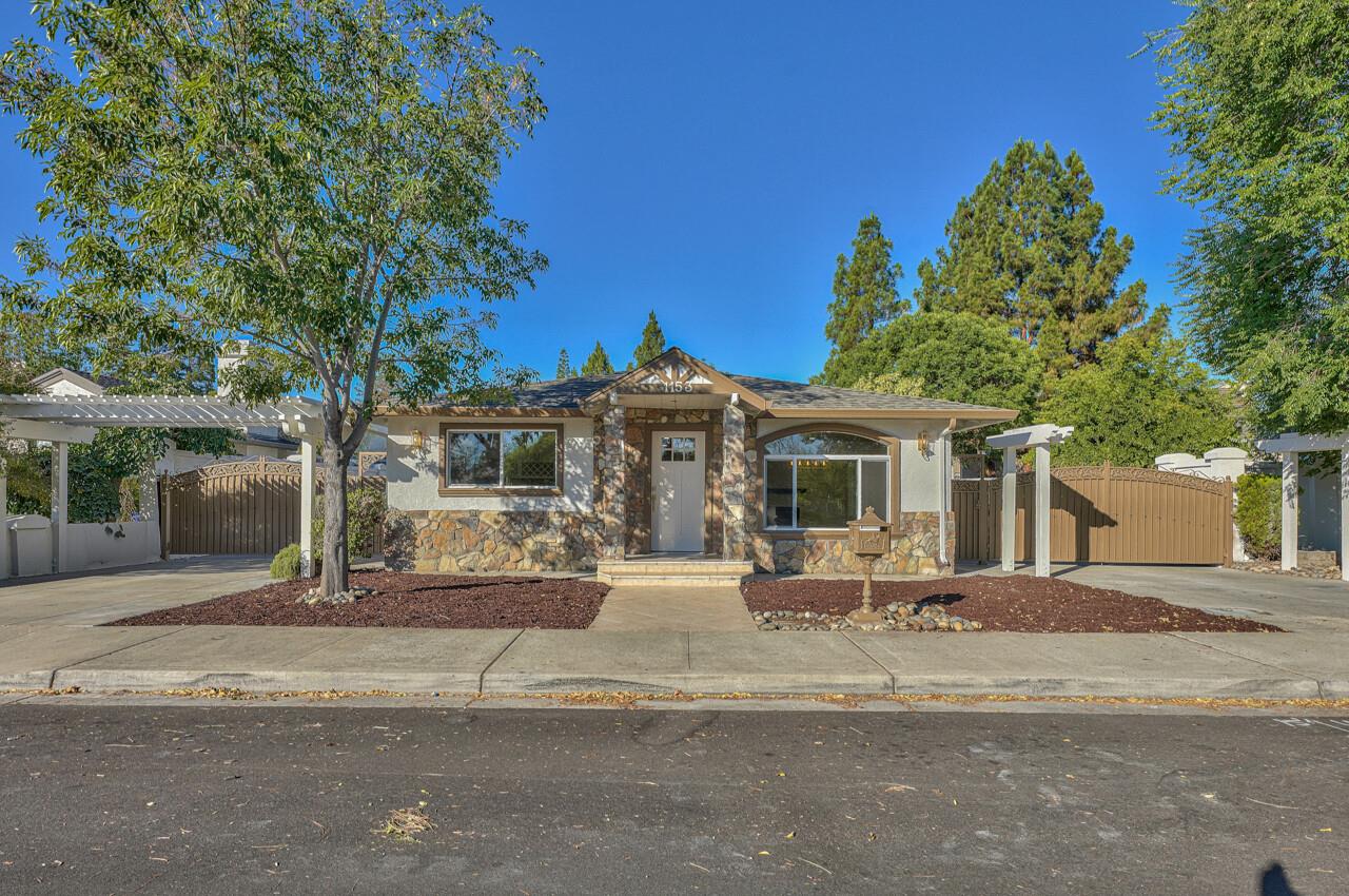 Detail Gallery Image 1 of 1 For 1153 S Livermore Ave, Livermore,  CA 94550 - 3 Beds | 2 Baths