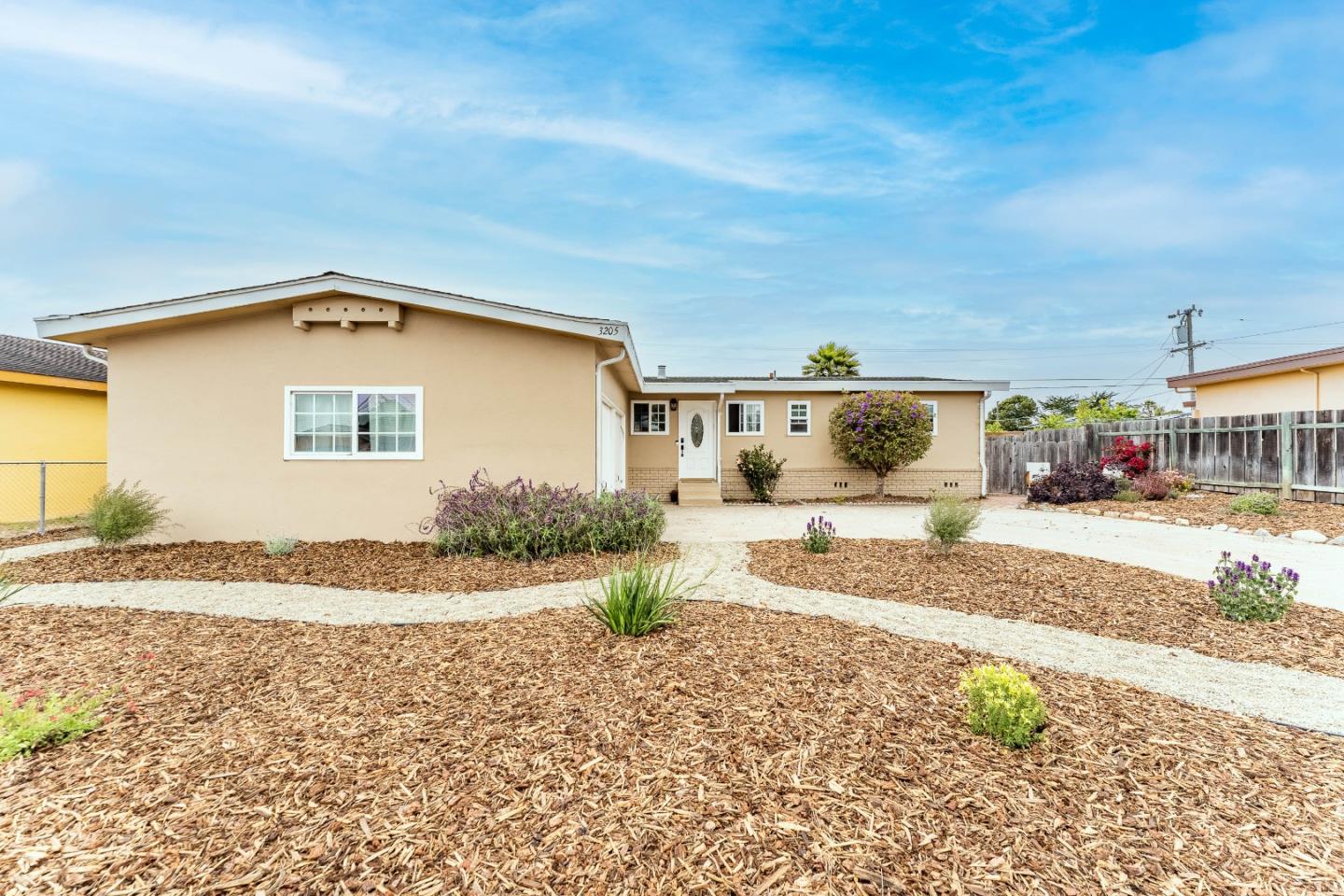 Detail Gallery Image 1 of 1 For 3205 Vista Del Camino, Marina,  CA 93933 - 3 Beds | 1/1 Baths