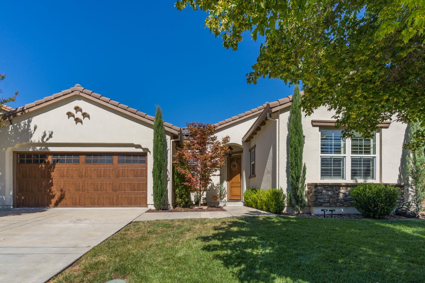 Detail Gallery Image 1 of 1 For 9740 Desert Bloom Pl, Gilroy,  CA 95020 - 4 Beds | 3 Baths