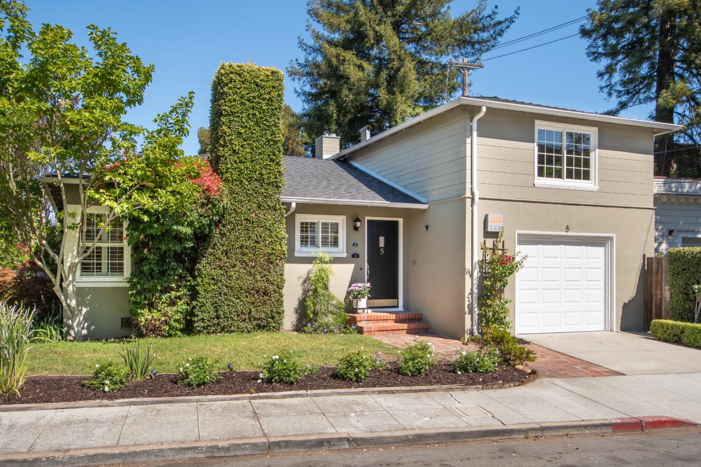 Detail Gallery Image 1 of 1 For 5 Monte Diablo Ave, San Mateo,  CA 94401 - 2 Beds | 1/1 Baths