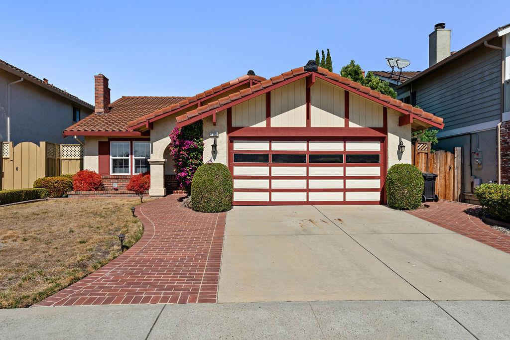 Detail Gallery Image 1 of 1 For 1120 Tanglewood Way, San Mateo,  CA 94403 - 3 Beds | 2 Baths