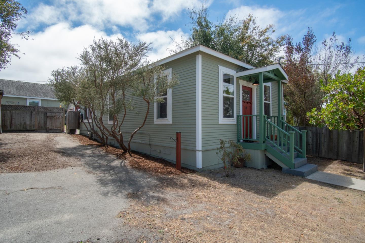 Listing photo
