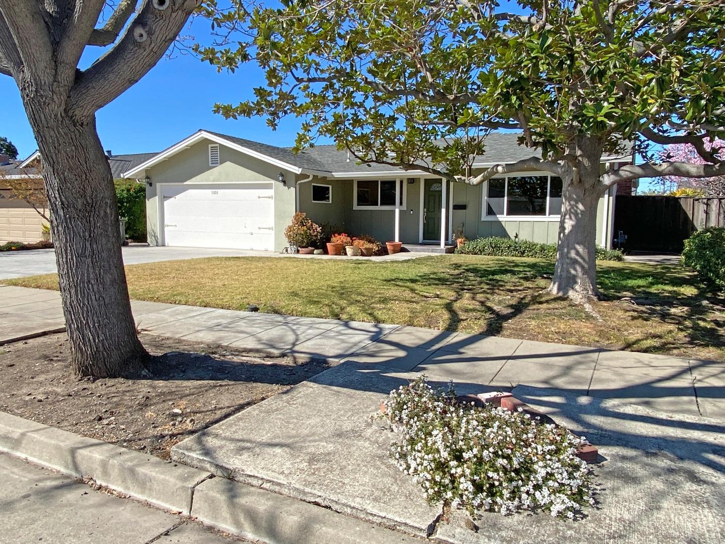 Detail Gallery Image 1 of 1 For 1331 Lindsay Way, San Jose,  CA 95118 - 3 Beds | 2 Baths