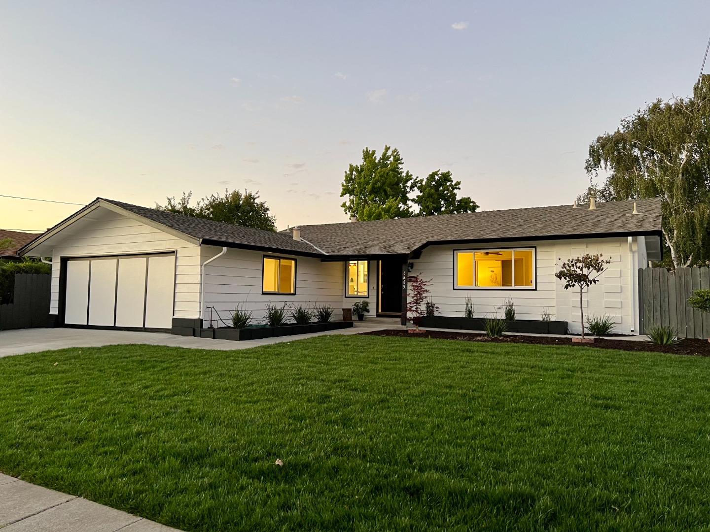 Detail Gallery Image 1 of 1 For 6885 Brighton Dr, Dublin,  CA 94568 - 3 Beds | 2 Baths