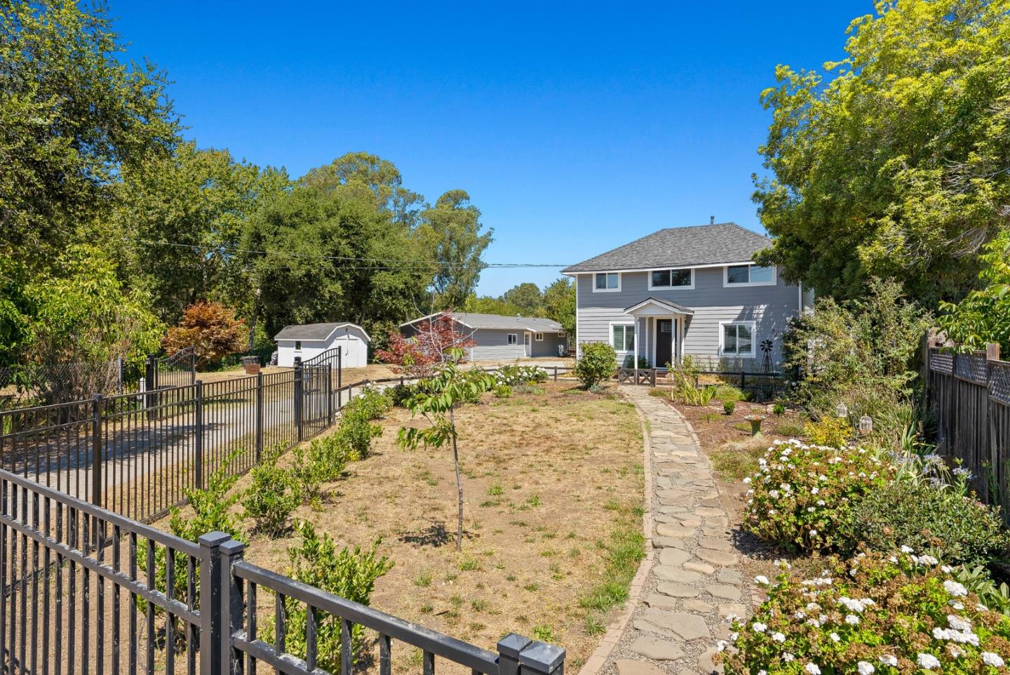 Detail Gallery Image 1 of 1 For 129 Browns Valley Rd a,  Watsonville,  CA 95076 - 4 Beds | 2 Baths