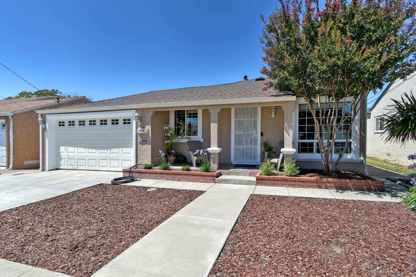 Detail Gallery Image 1 of 1 For 28481 Pacific St, Hayward,  CA 94544 - 3 Beds | 1 Baths