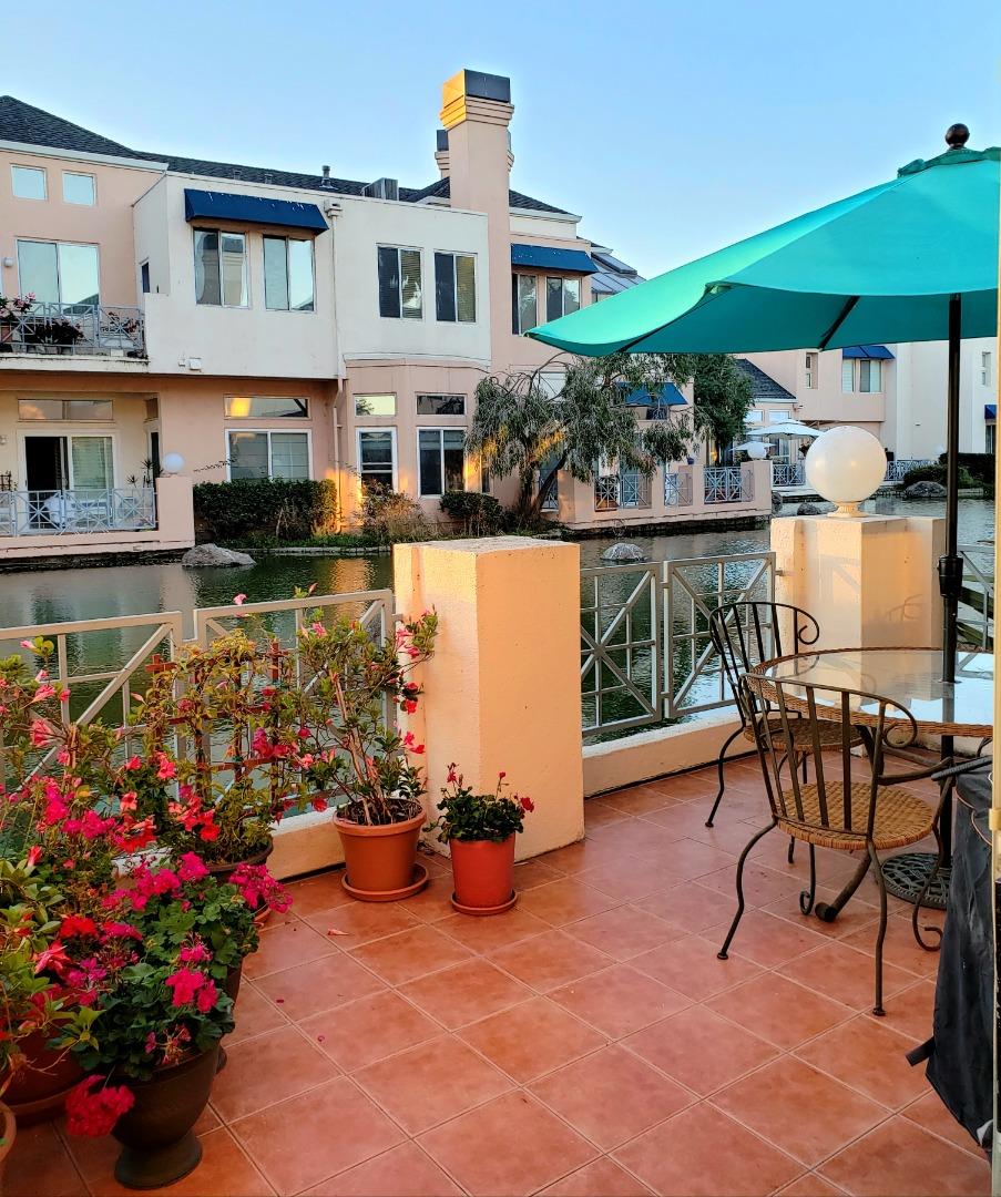 Detail Gallery Image 1 of 1 For 833 Lakeshore Dr, Redwood Shores,  CA 94065 - 2 Beds | 2 Baths