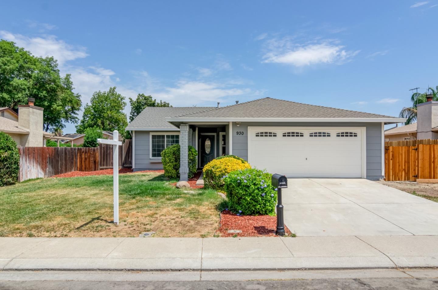 Detail Gallery Image 1 of 1 For 930 Sultana Dr, Tracy,  CA 95376 - 4 Beds | 2 Baths